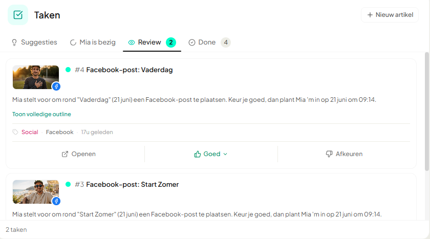 Taken in YourFellow HQ: Mia zet twee Facebook-posts klaar om te reviewen, met de knoppen Openen, Goed en Afkeuren